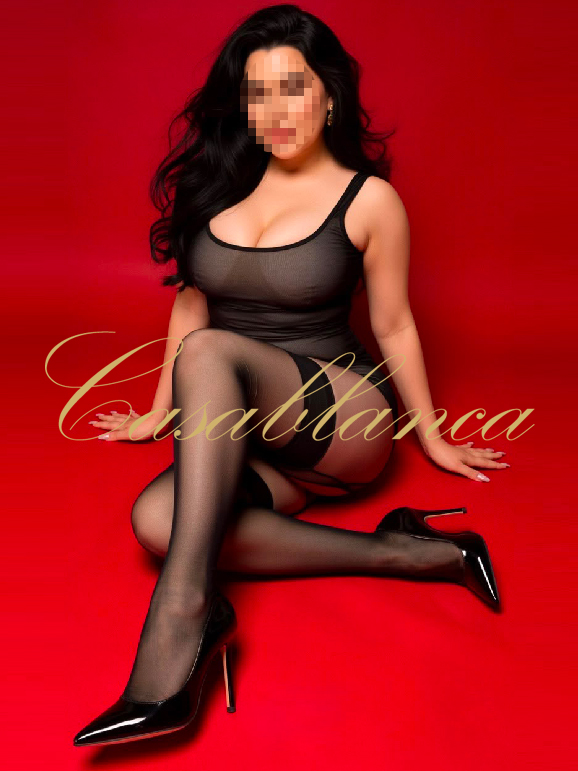 Emily, Casablanca Dame und Masseurin f&uuml;r sinnliche, verf&uuml;hrerisch, sexy sowie erotische Tantra Massagen in K&ouml;ln