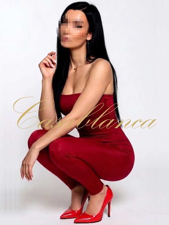 Dame Casablanca Masseurin Kamila, erotische Tantra Massagen in K&ouml;ln, sinnlich