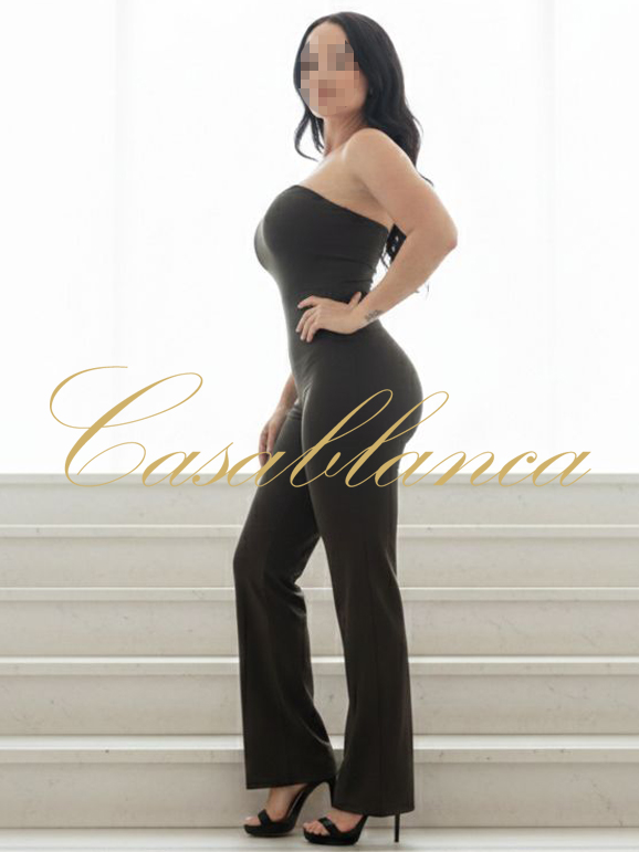 Mia, Casablanca Dame und Masseurin f&uuml;r sinnliche, verf&uuml;hrerisch, sexy sowie erotische Tantra Massagen in K&ouml;ln